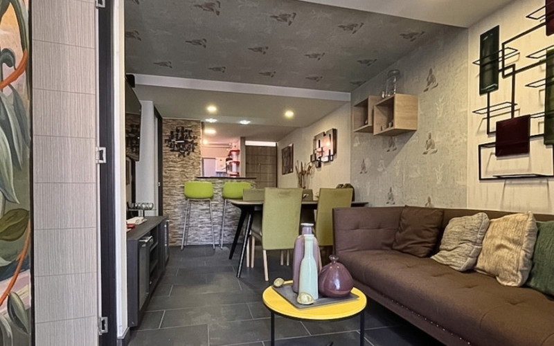 Investment opportunity in the Boston neighborhood of Medellín: Turnkey furnished apartment with city views.  