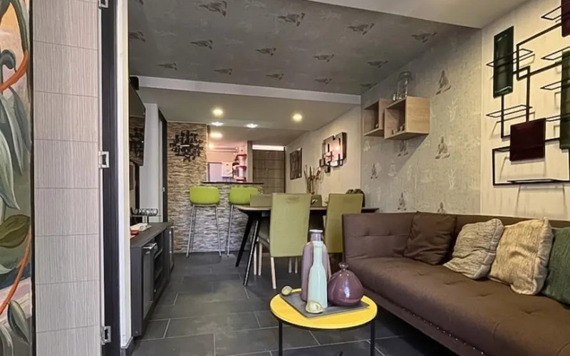 Investment opportunity in the Boston neighborhood of Medellín: Turnkey furnished apartment with city views.  