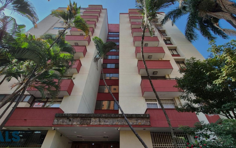 Apartamento en Medellín en Laureles