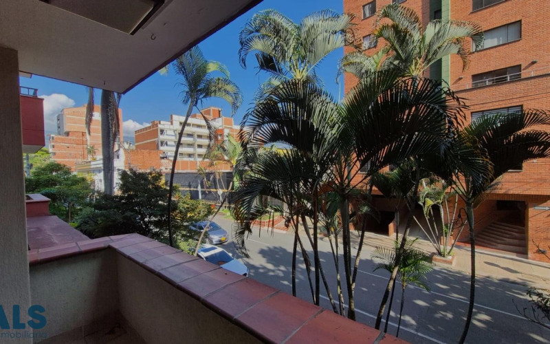 Apartamento en Medellín en Laureles