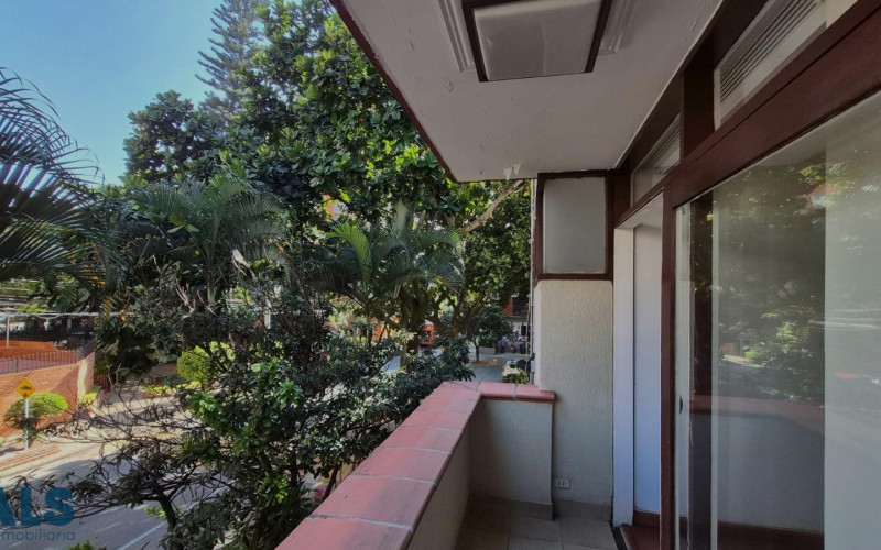 Apartamento en Medellín en Laureles