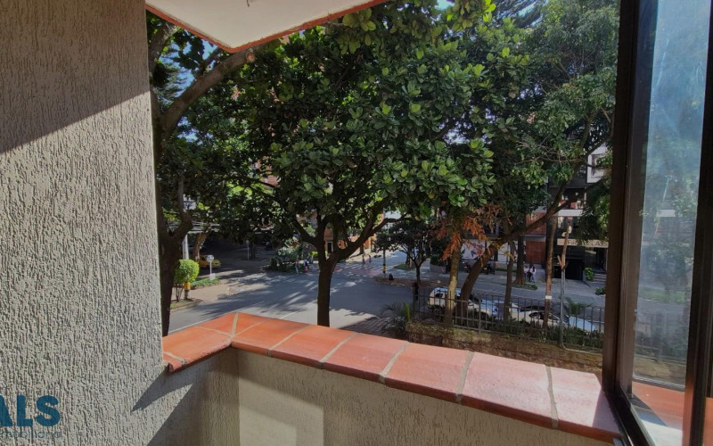 Apartamento en Medellín en Laureles