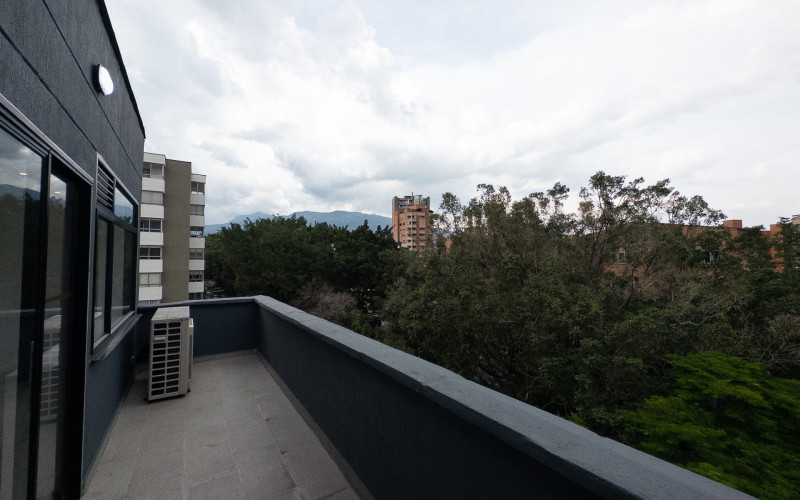 Turn-Key Boutique Duplex in Laureles | High-Yield Cash-Flowing Asset