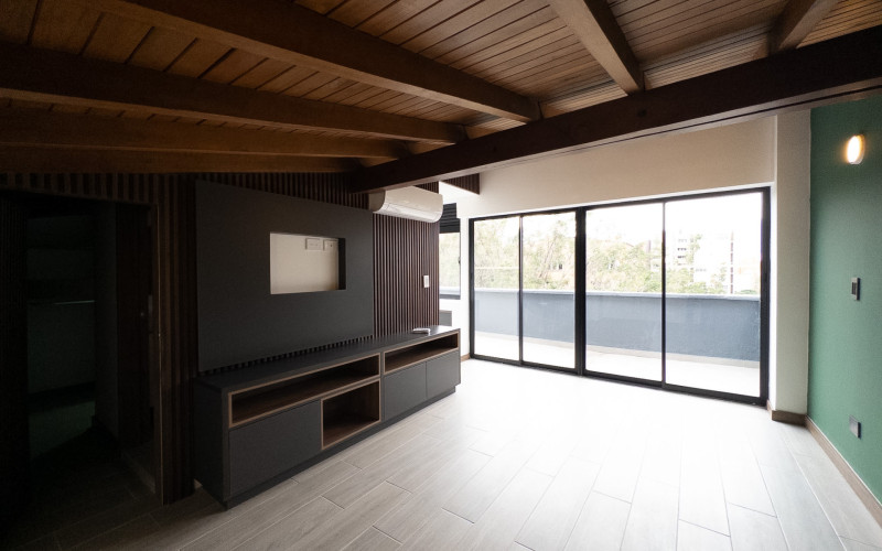 Turn-Key Boutique Duplex in Laureles | High-Yield Cash-Flowing Asset