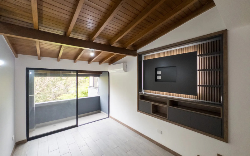 Turn-Key Boutique Duplex in Laureles | High-Yield Cash-Flowing Asset