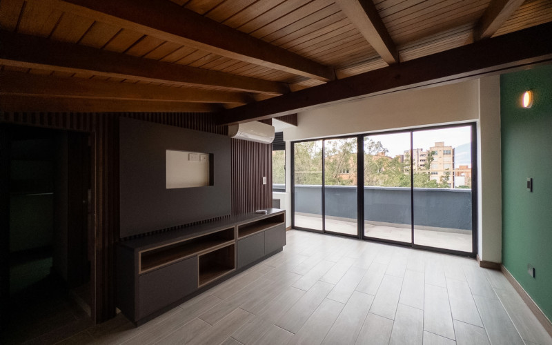 Turn-Key Boutique Duplex in Laureles | High-Yield Cash-Flowing Asset
