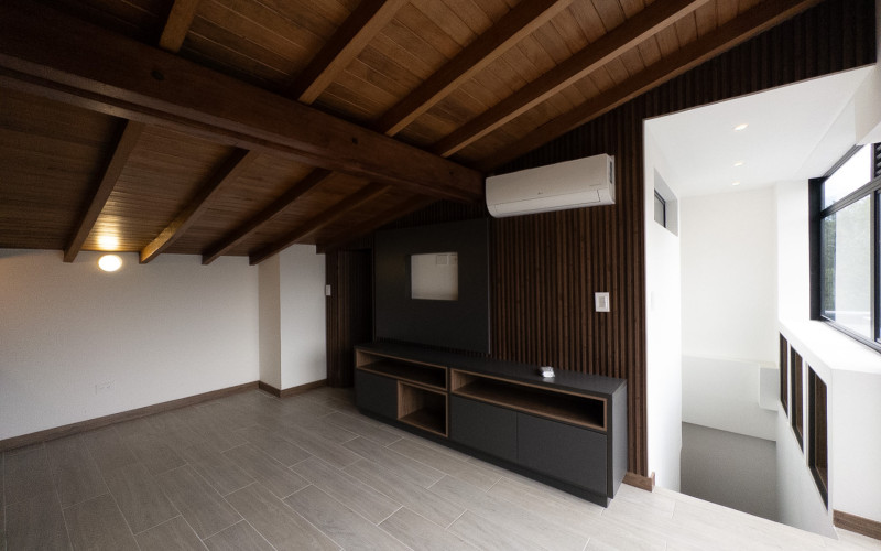 Turn-Key Boutique Duplex in Laureles | High-Yield Cash-Flowing Asset
