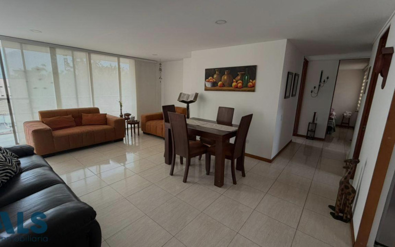 Apartamento en Medellín en Nuevos Conquistadores