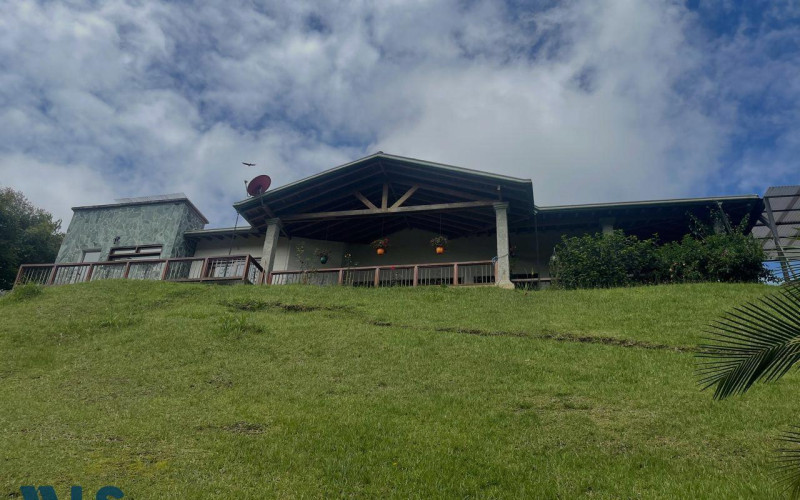 Casa en Rionegro en Aeropuerto
