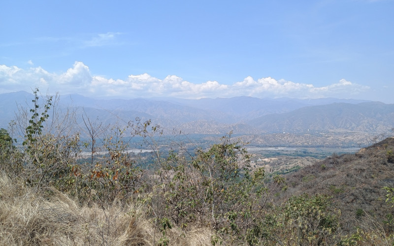 SALE OF A LOT WITH A BEAUTIFUL VIEW
