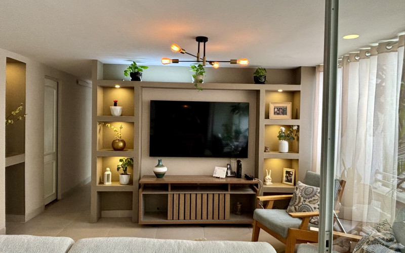 Strategic location & luxury renovation: Ready for move-in