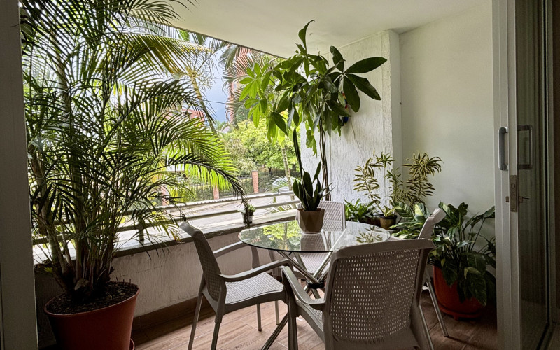 Strategic location & luxury renovation: Ready for move-in