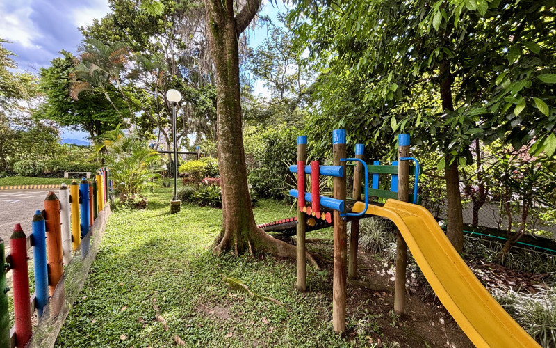 Strategic location & luxury renovation: Ready for move-in