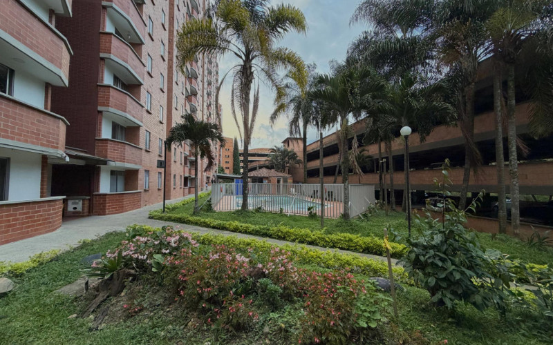 Apartamento en Medellín en Los Colores