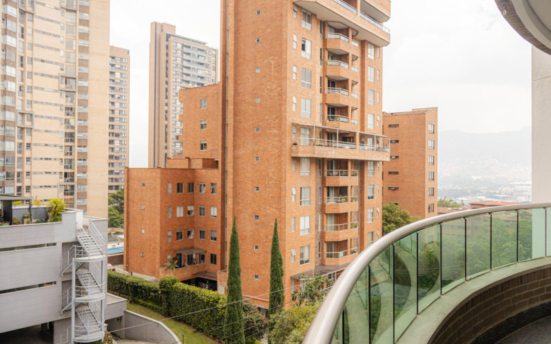 Exquisite Luxury Living at Acquaviva | Heart of Castropol, El Poblado