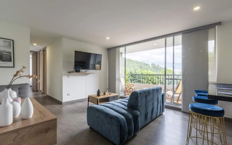 The New Standard of Urban Luxury: A Hidden Gem in Los Colores -  Laureles.