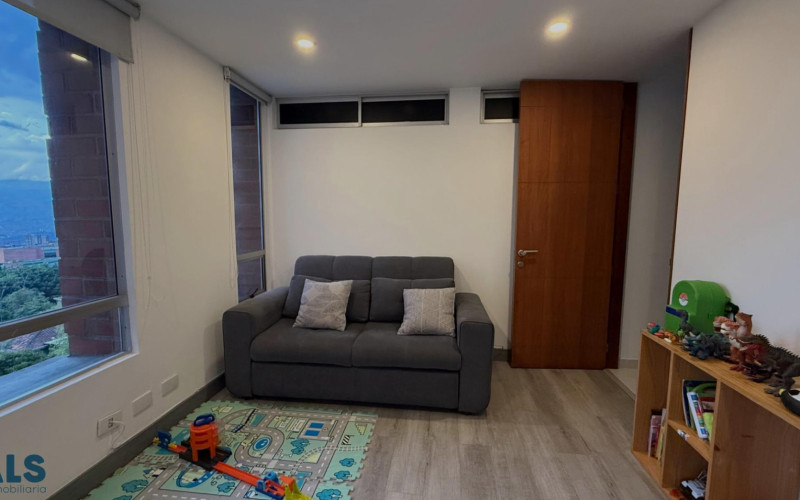Apartamento en Medellín en El Tesoro