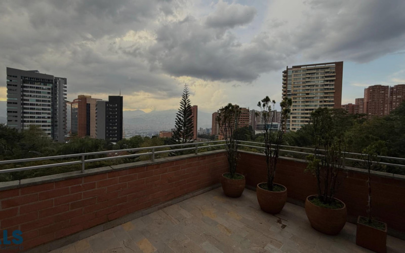 Apartamento en Medellín en El Tesoro