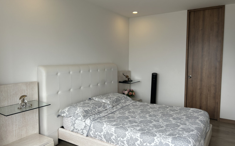 Modern Apartment for Sale in Envigado, El Trianón | Unobstructed City View