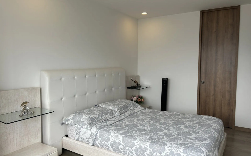 Modern Apartment for Sale in Envigado, El Trianón | Unobstructed City View