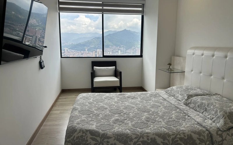 Modern Apartment for Sale in Envigado, El Trianón | Unobstructed City View