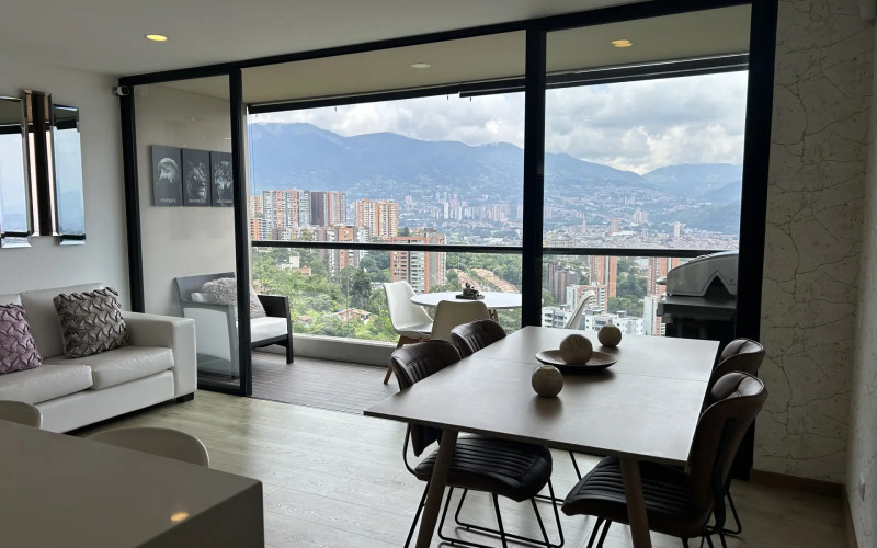 Modern Apartment for Sale in Envigado, El Trianón | Unobstructed City View