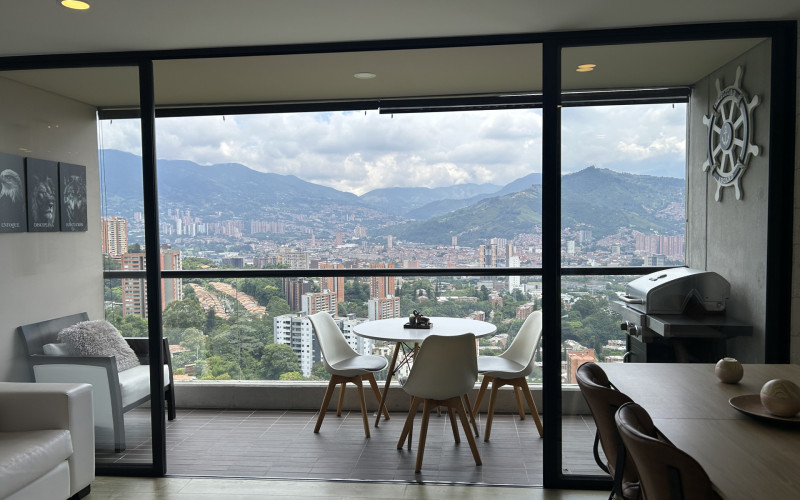 Modern Apartment for Sale in Envigado, El Trianón | Unobstructed City View