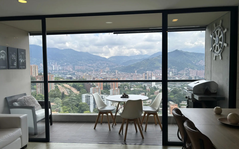 Modern Apartment for Sale in Envigado, El Trianón | Unobstructed City View