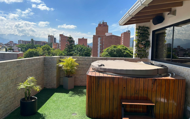 Luxury duplex penthouse in Laureles – 182 m² REMAX MEDELLÍN