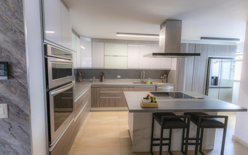 Luxury duplex penthouse in Laureles – 182 m² REMAX MEDELLÍN