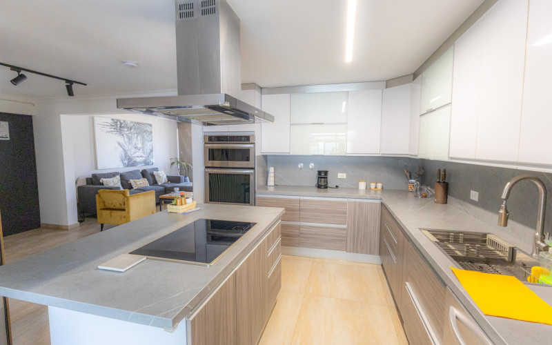 Luxury duplex penthouse in Laureles – 182 m² REMAX MEDELLÍN