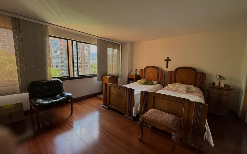 Apartamento en Medellín en Oviedo