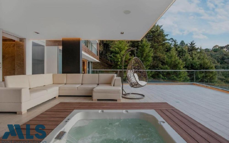 Casa en Medellín en Las Palmas