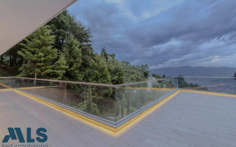 Casa en Medellín en Las Palmas