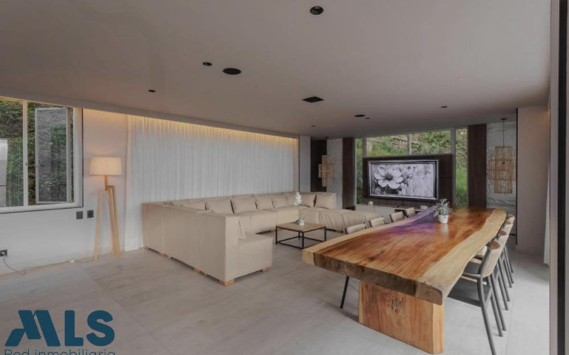 Casa en Medellín en Las Palmas