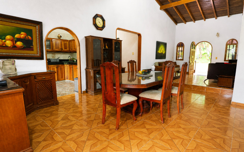 Finca El Paraíso–Barbosa: A Sanctuary of Nature Just 50 Minutes from Medellín
