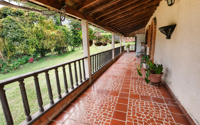 Finca El Paraíso–Barbosa: A Sanctuary of Nature Just 50 Minutes from Medellín