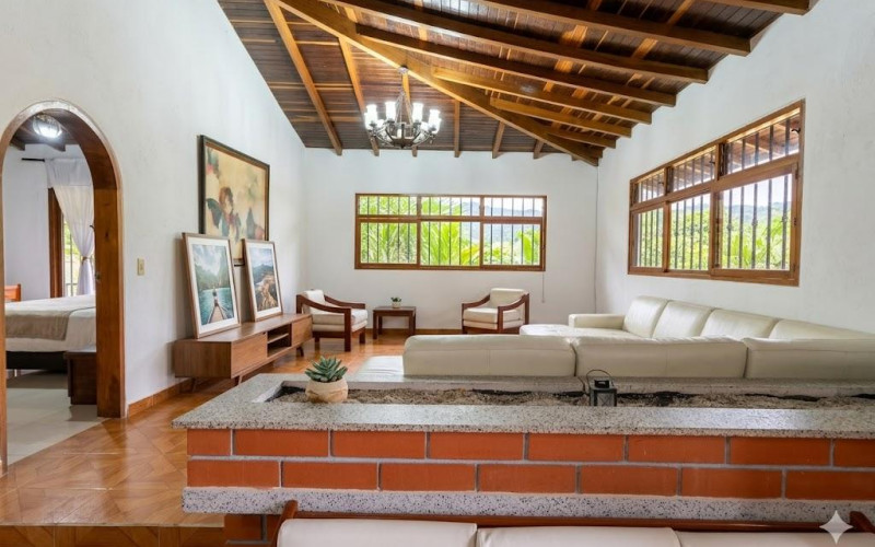 Finca El Paraíso–Barbosa: A Sanctuary of Nature Just 50 Minutes from Medellín