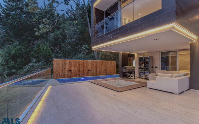Casa en Medellín en Las Palmas