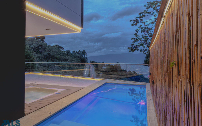 Casa en Medellín en Las Palmas
