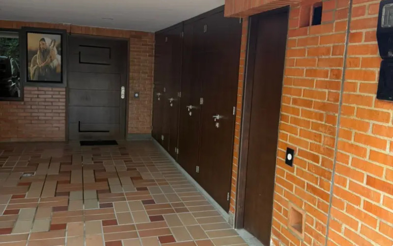House in Loma de Las Brujas, Envigado, Antioquia.