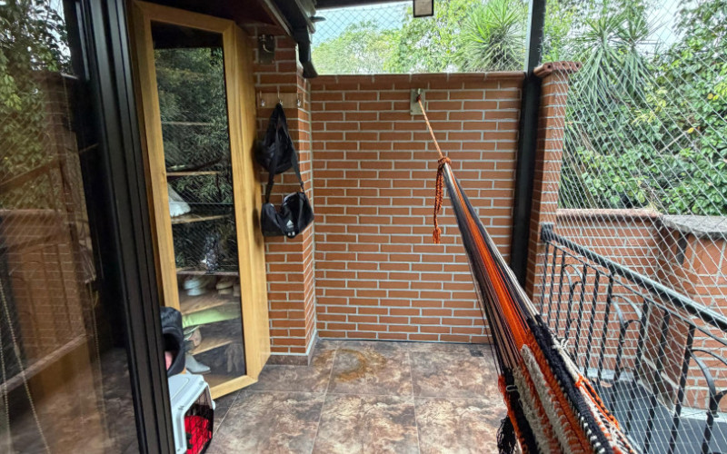 House in Loma de Las Brujas, Envigado, Antioquia.