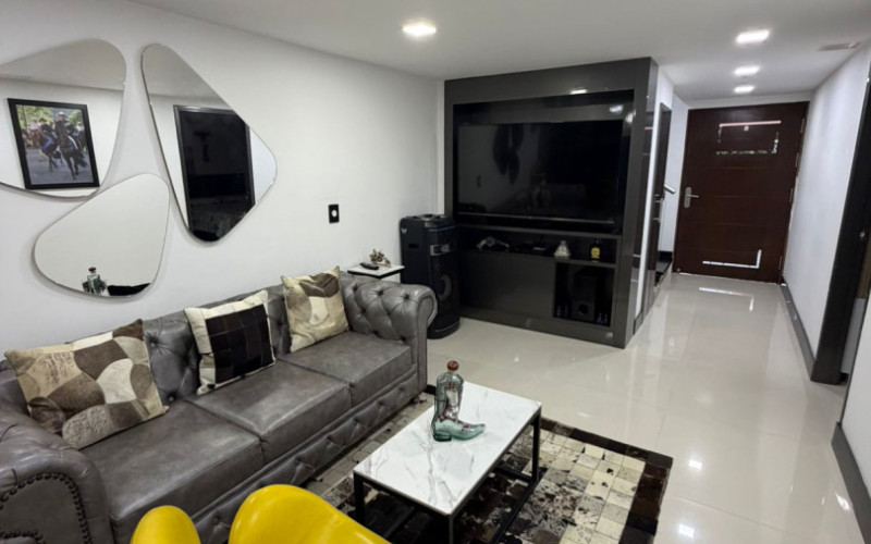 House in Loma de Las Brujas, Envigado, Antioquia.