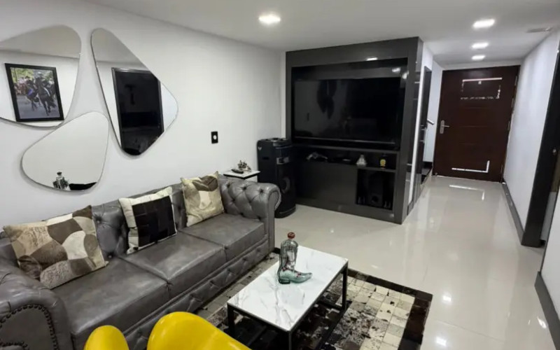 House in Loma de Las Brujas, Envigado, Antioquia.