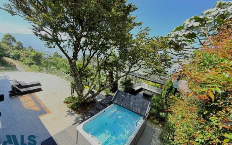 Casa en Medellín en El Poblado