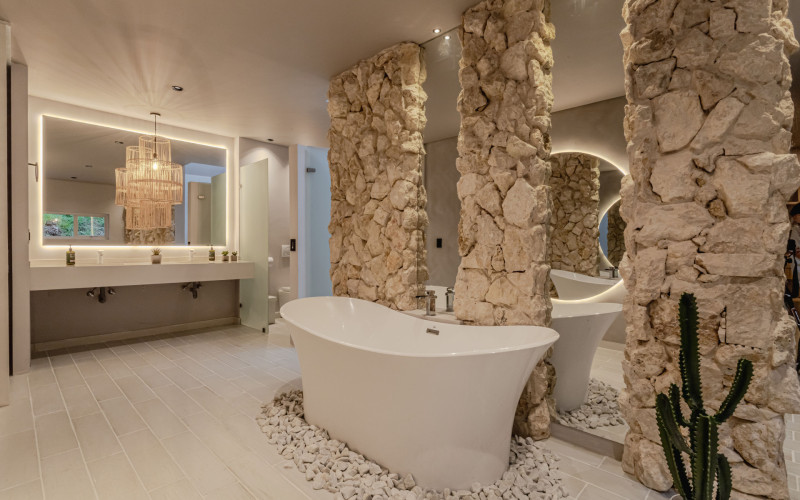 Luxury Independent Villa in Las Palmas, Medellin | High-Yield Short Term Rental Asset