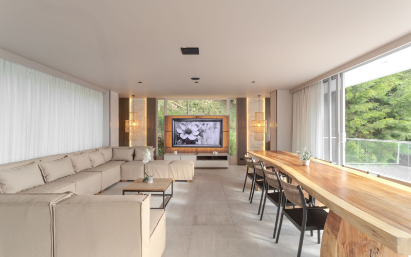 Luxury Independent Villa in Las Palmas, Medellin | High-Yield Short Term Rental Asset