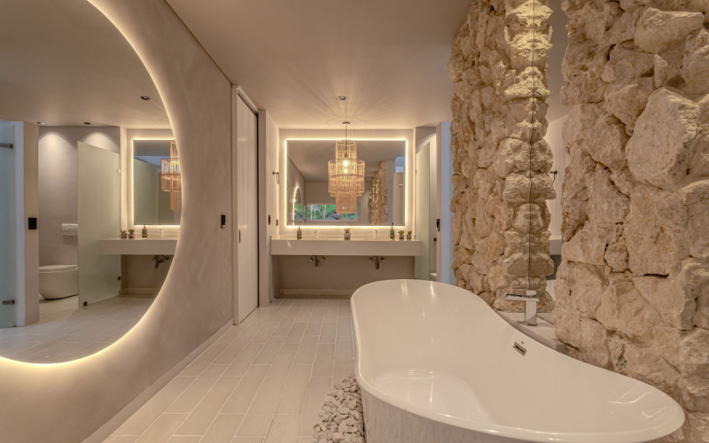 Luxury Independent Villa in Las Palmas, Medellin | High-Yield Short Term Rental Asset