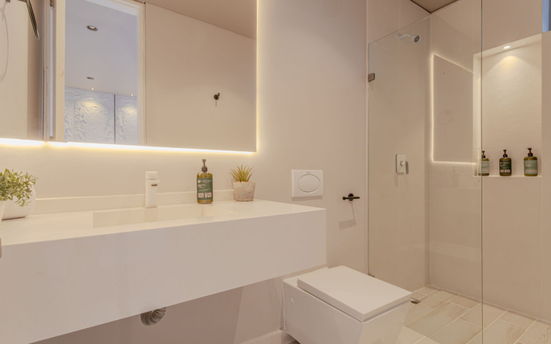 Luxury Independent Villa in Las Palmas, Medellin | High-Yield Short Term Rental Asset