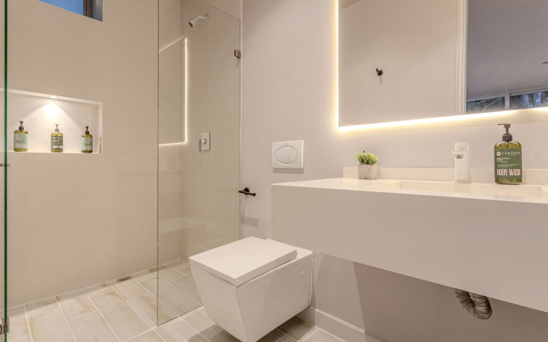 Luxury Independent Villa in Las Palmas, Medellin | High-Yield Short Term Rental Asset